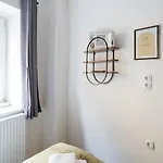 דירה For 3 Guests I Kitchen I Netflix I 24 7 Check-in קפנברג