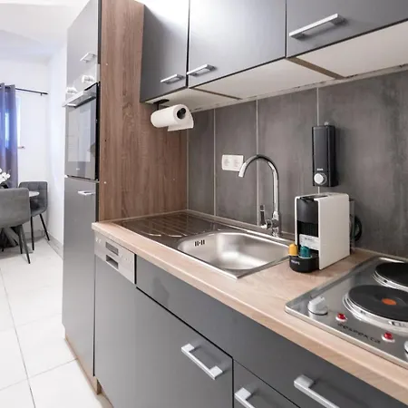 For 3 Guests I Kitchen I Netflix I 24 7 Check-in