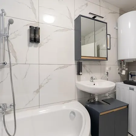 For 3 Guests I Kitchen I Netflix I 24 7 Check-in 아파트 *