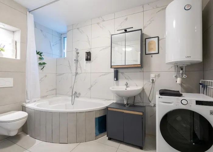 For 3 Guests I Kitchen I Netflix I 24 7 Check-in 아파트