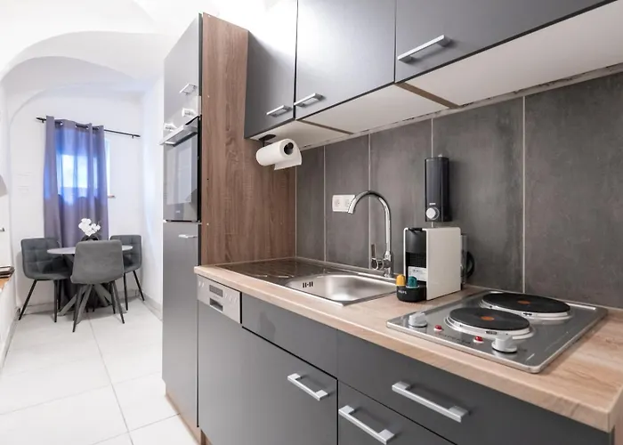 For 3 Guests I Kitchen I Netflix I 24 7 Check-in