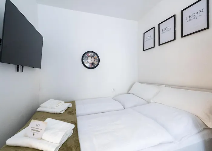 For 3 Guests I Kitchen I Netflix I 24 7 Check-in * 카펜베르크